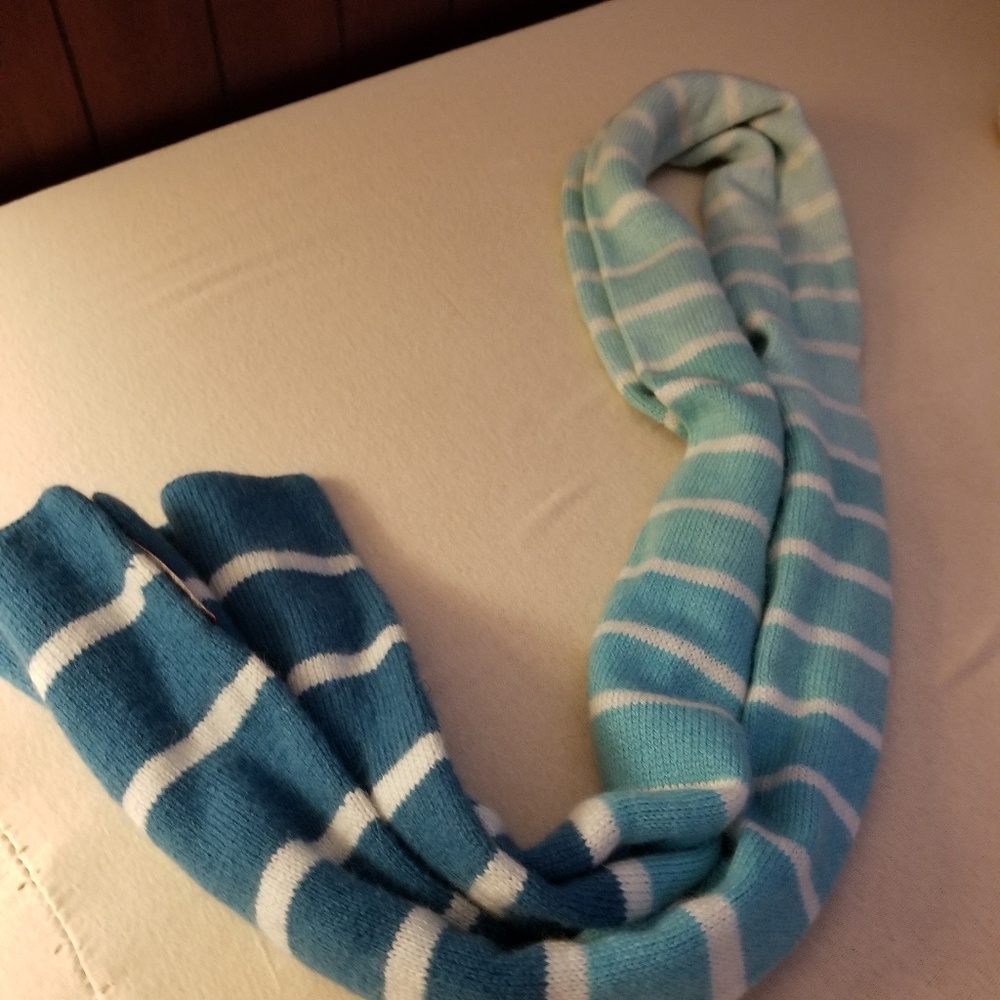 Blue scarf bundle - Picture 2 of 4